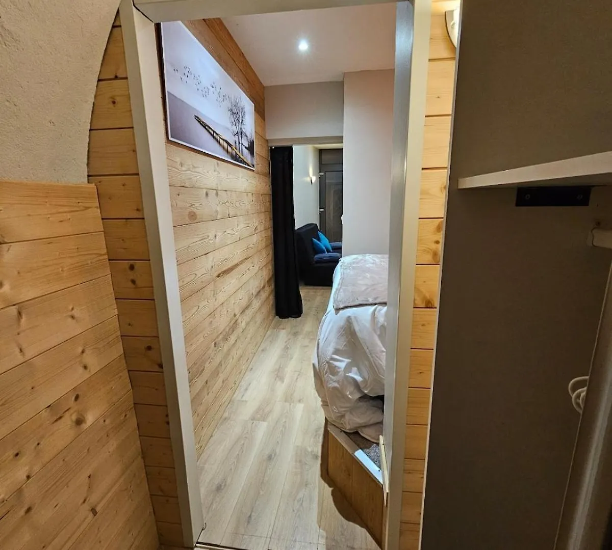 Grand Studio Dans Centre Ville Монмельян